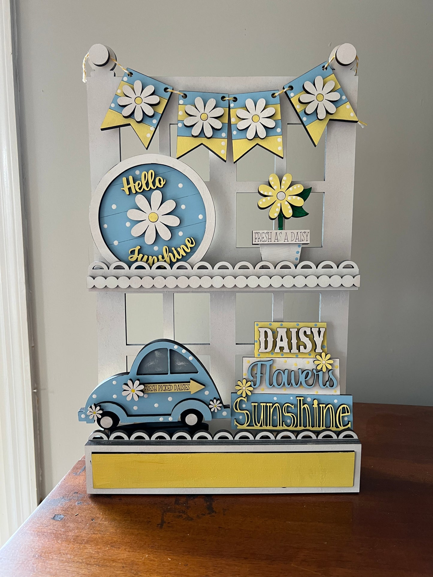 Summer Daisy Tiered Tray Decor Set